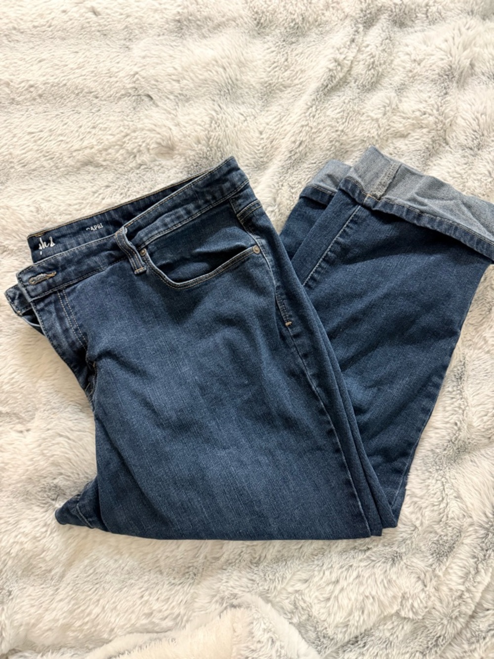 Style & Co Classic Dark Wash Capri Jeans - Picture 2 of 6